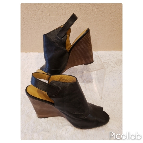 Coach Lindsay Leather Wedge Sandals - Picture 2 of 9